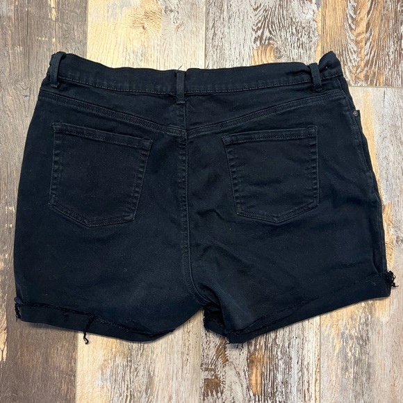 Gloria Vanderbilt Women’s Black Denim Jeans Distressed Raw Edge Size 16 - Picture 3 of 15